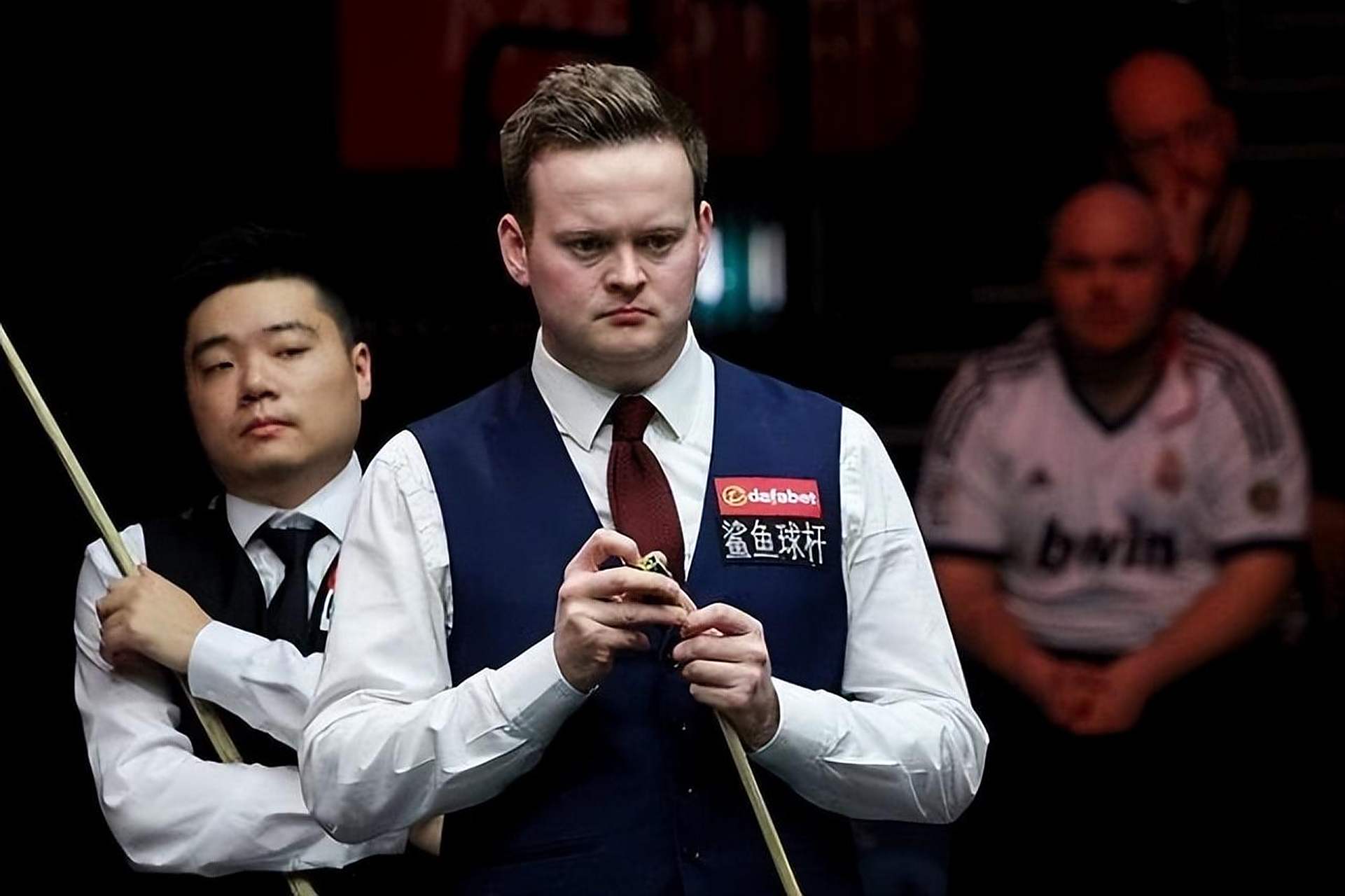 尤其是在下 尤其是在下